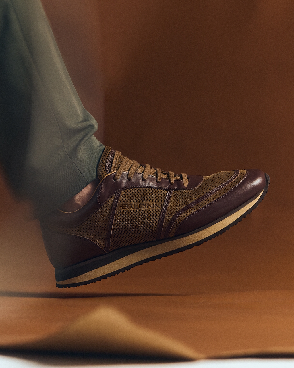MAN PREVIEW image